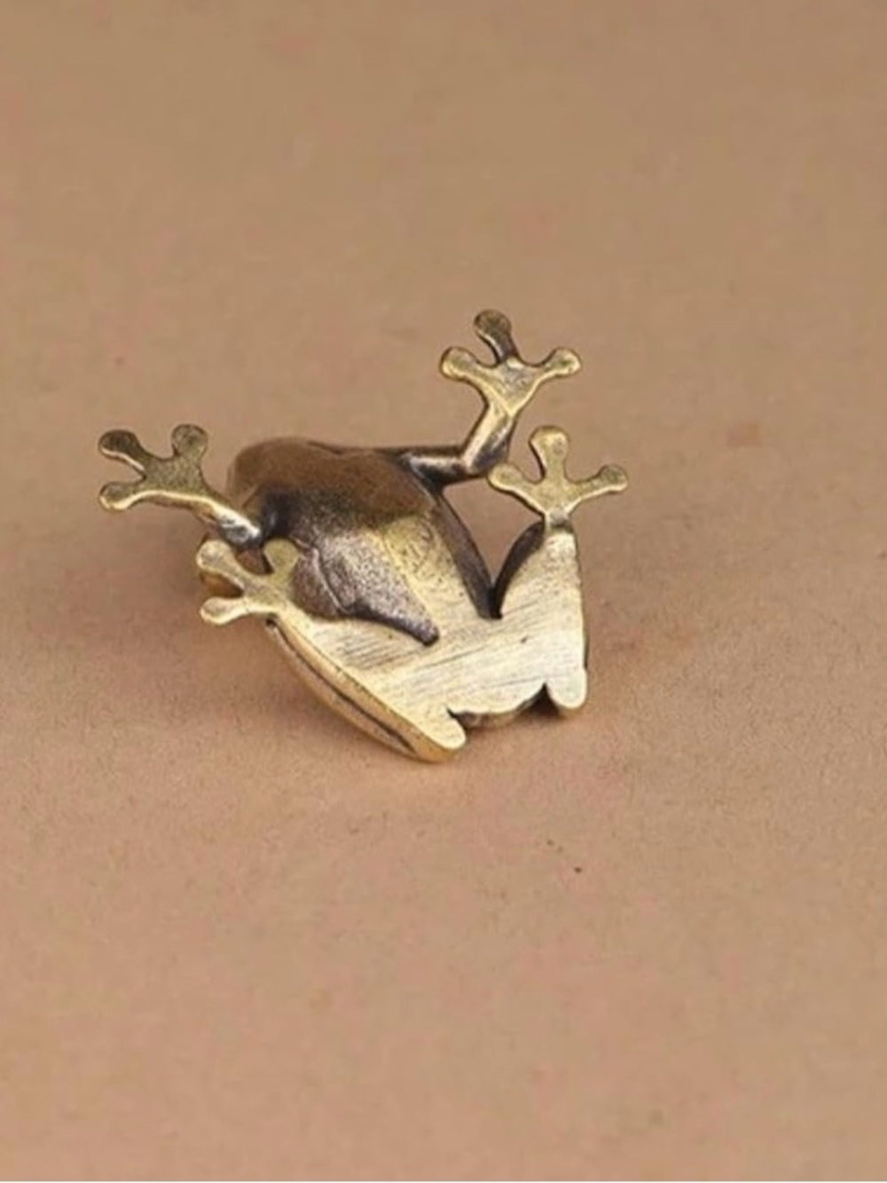 Retro Brass Miniature Frog Figurine - Picture 4 of 4